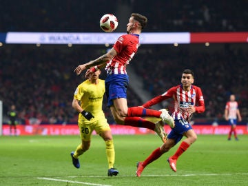 Saúl controla un balón en un partido del Atlético Saúl controla un balón en un partido del Atlético