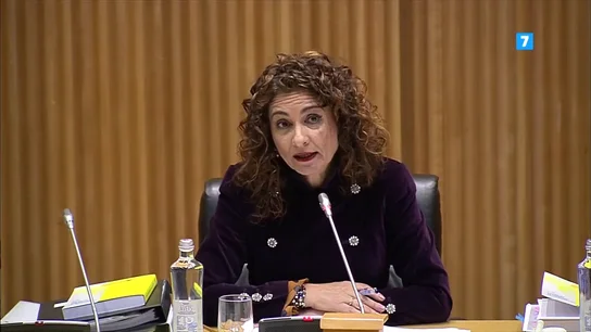 La ministra de Hacienda responde a las preguntas de Ana Pastor en El Objetivo La ministra de Hacienda responde a las preguntas de Ana Pastor en El Objetivo