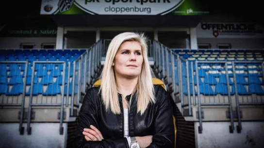 Imke Wübbenhorst, entrenadora del BV Cloppenburg Imke Wübbenhorst, entrenadora del BV Cloppenburg