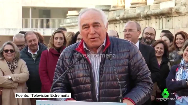 VÍDEO REEMPLAZO | Así presenta Acedo (PP) a la candidata a la alcaldía de Mérida: "Unos van a los bares y ella atendía a sus hijos, que es lo correcto"