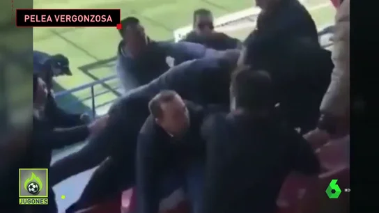La vergonzosa pelea entre varios padres en un partido de niños en Portugal La vergonzosa pelea entre varios padres en un partido de niños en Portugal