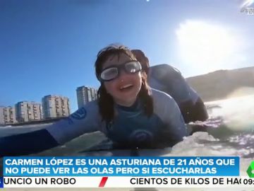 La historia de superación de la primera surfista invidente: Carmen tiene 21 años y nació con glaucoma congénito La historia de superación de la primera surfista invidente: Carmen tiene 21 años y nació con glaucoma congénito