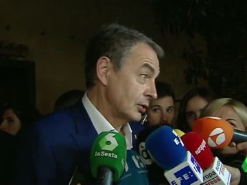 Zapatero, apoyo de Susana Díaz en el PSOE: "La paradoja es que a quien gana le pidan responsabilidades" Zapatero, apoyo de Susana Díaz en el PSOE: "La paradoja es que a quien gana le pidan responsabilidades"