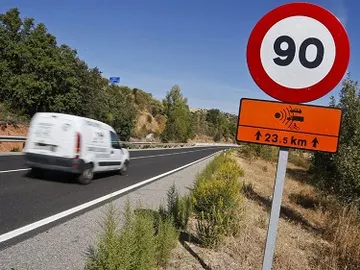 Se reduce a 90 km/h la velocidad máxima en las vías convencionales Se reduce a 90 km/h la velocidad máxima en las vías convencionales