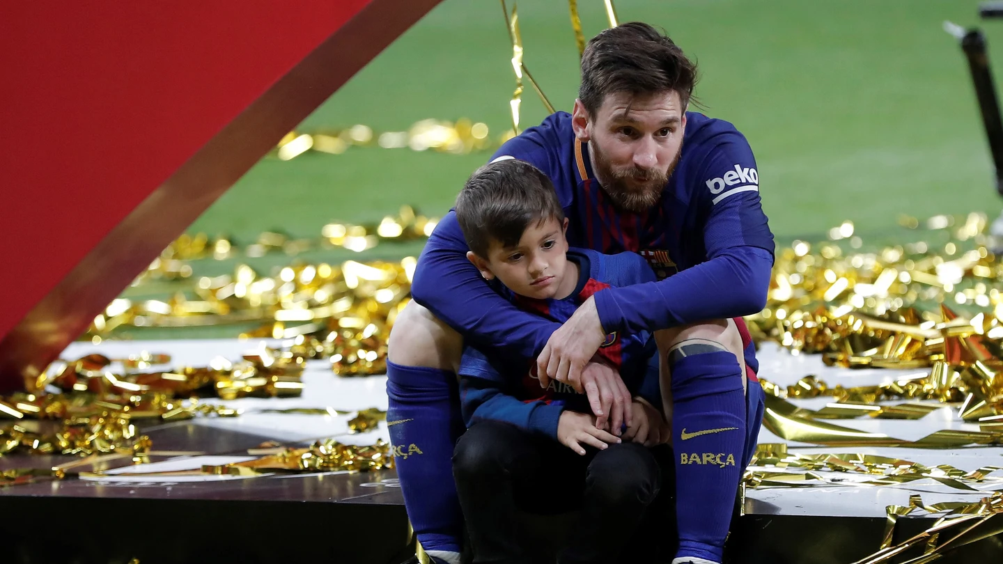 Messi, junto a su hijo Thiago Messi, junto a su hijo Thiago