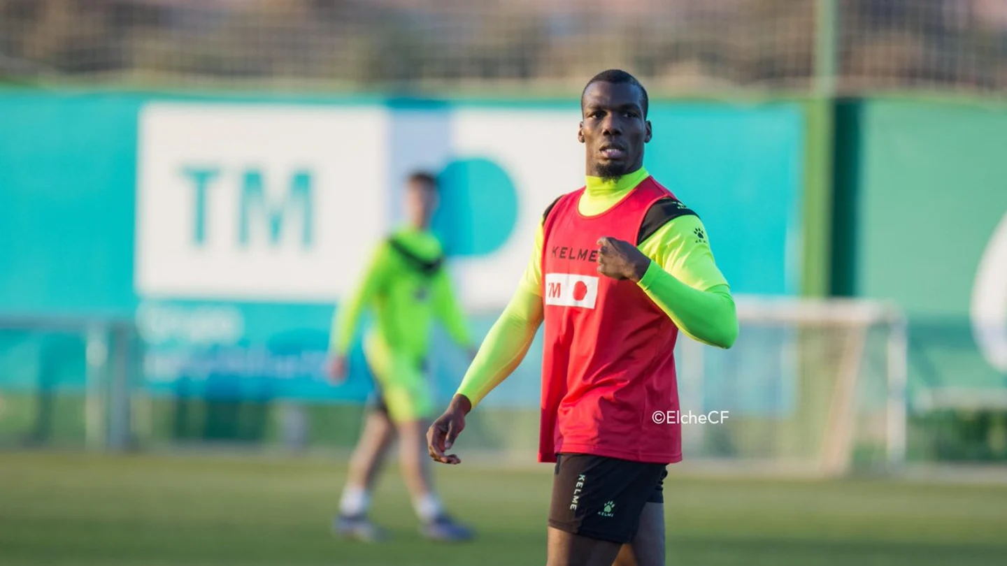 Florentin Pogba, entrenando con el Elche Florentin Pogba, entrenando con el Elche