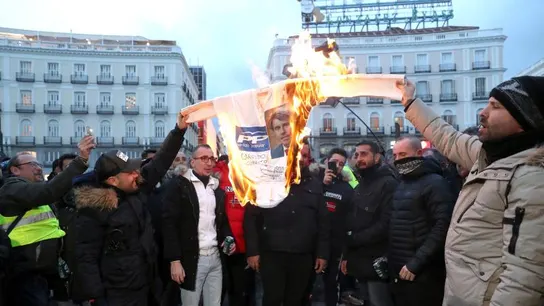 Concentración del sector del taxi, por segundo día consecutivo, en la madrileña Puerta del Sol Concentración del sector del taxi, por segundo día consecutivo, en la madrileña Puerta del Sol