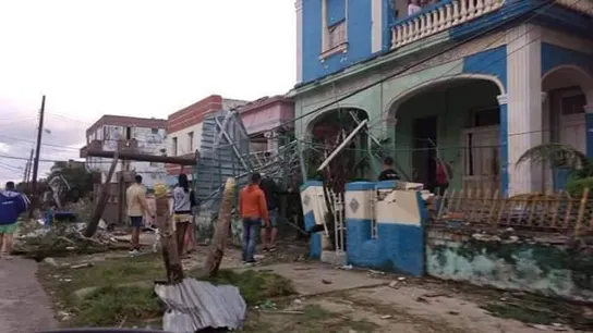 Una fachada cubierta de escombros La Habana Una fachada cubierta de escombros La Habana