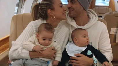 Álvaro Morata y Alice Campello junto a sus hijos