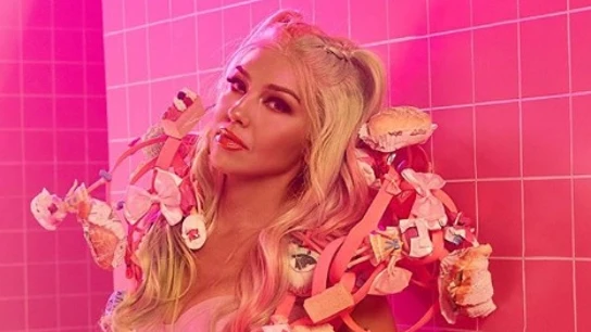 Críticas a Thalía y Lali Expósito por la letra de su nueva canción: "Seduces pero sólo con el bulto" Críticas a Thalía y Lali Expósito por la letra de su nueva canción: "Seduces pero sólo con el bulto"