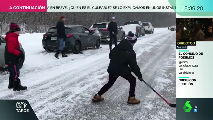 Coches congelados, barcos atrapados y mucha nieve: así amanecen en Chicago