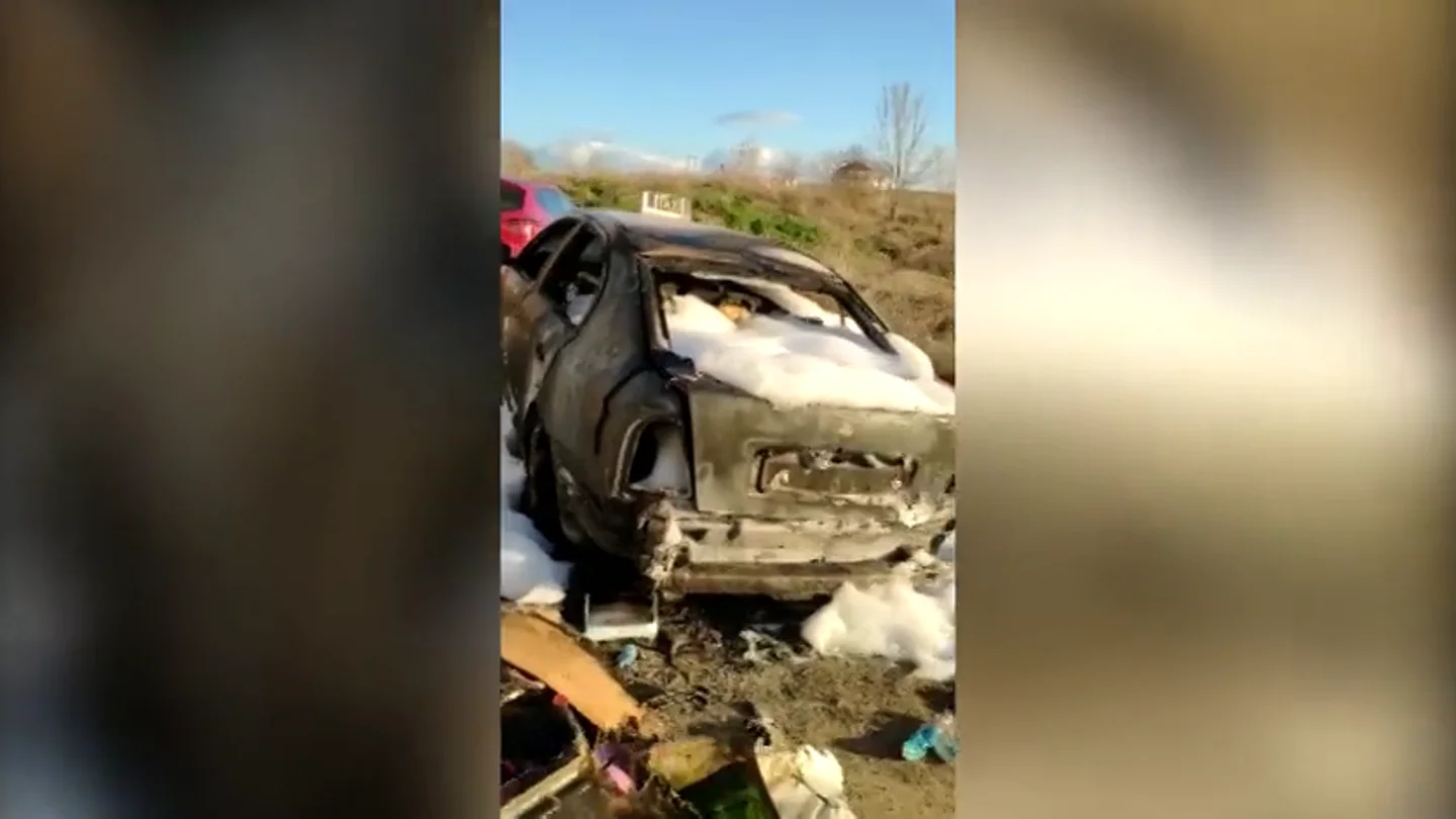 Aparece un taxi calcinado en el distrito madrileño de Fuencarral-El Pardo durante la huelga Aparece un taxi calcinado en el distrito madrileño de Fuencarral-El Pardo durante la huelga