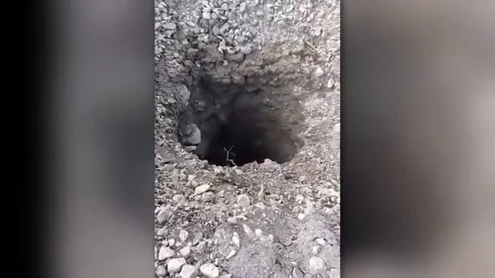 Dos niños de 4 y 10 años descubren un pozo sin tapar igual que el agujero por el que cayó Julen Dos niños de 4 y 10 años descubren un pozo sin tapar igual que el agujero por el que cayó Julen