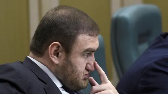 Rauf Arashukov Senador ruso acusado de asesinato