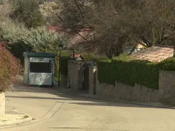 La garita en la que están los guardias civiles que vigilan la casa de Iglesias y Montero en Galapagar La garita en la que están los guardias civiles que vigilan la casa de Iglesias y Montero en Galapagar