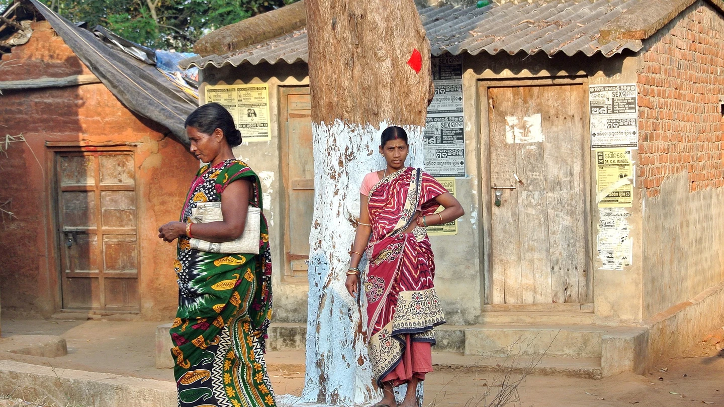 Mujeres en una aldea de Orissa Mujeres en una aldea de Orissa