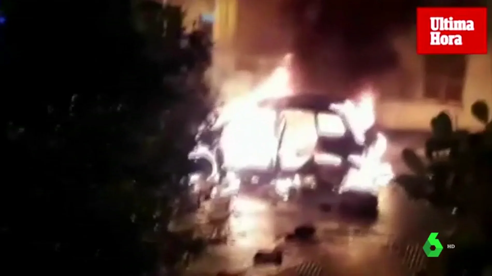 Una mujer quema el coche de su maltratador con él dentro tras sufrir una agresión