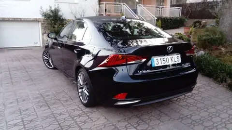 Lexus IS 300h Luxury Lexus IS 300h Luxury