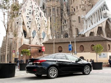 Uber estacionado en Barcelona