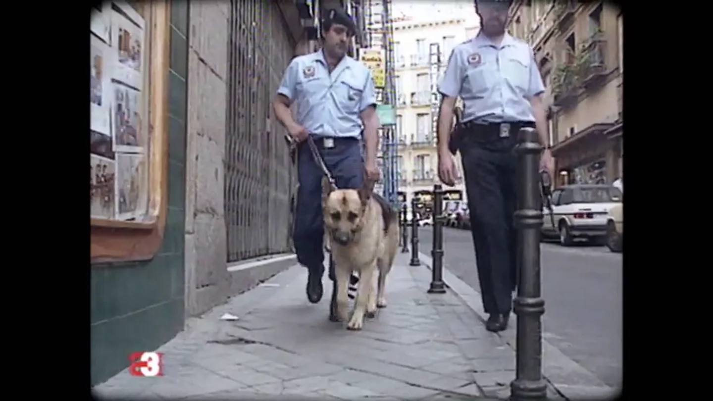 La 'ley Corcuera' o cómo el Gobierno permitía en 1992 que la Policía entrara en una casa sin la autorización de un juez La 'ley Corcuera' o cómo el Gobierno permitía en 1992 que la Policía entrara en una casa sin la autorización de un juez
