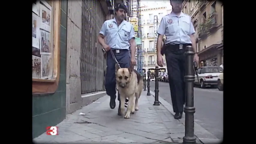 La 'ley Corcuera' o cómo el Gobierno permitía en 1992 que la Policía entrara en una casa sin la autorización de un juez