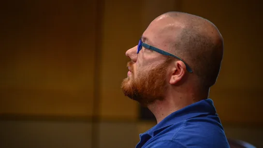 El miembro del jurado, identificado como "Collins", durante la vista ante el juez El miembro del jurado, identificado como "Collins", durante la vista ante el juez