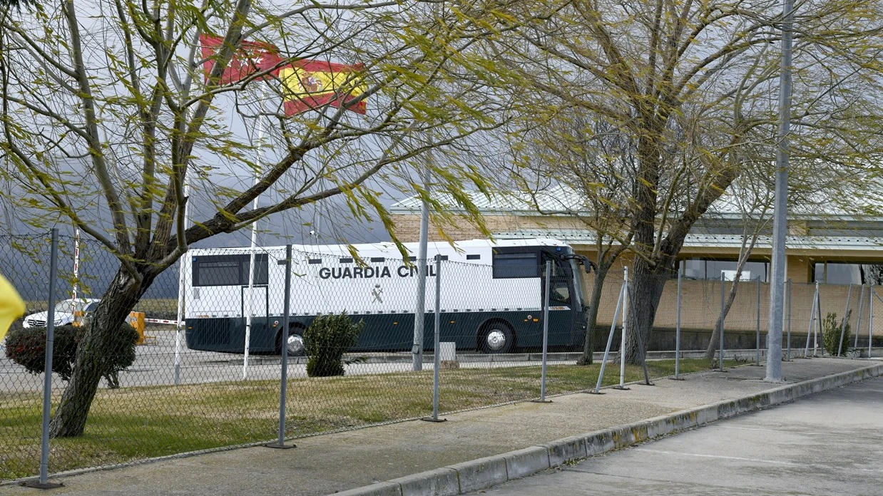 Los presos del procés llegan a las cárceles de Madrid días antes del juicio