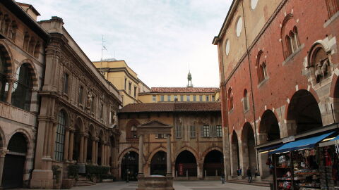 Piazza Mercanti