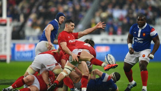 Gales, ante Francia