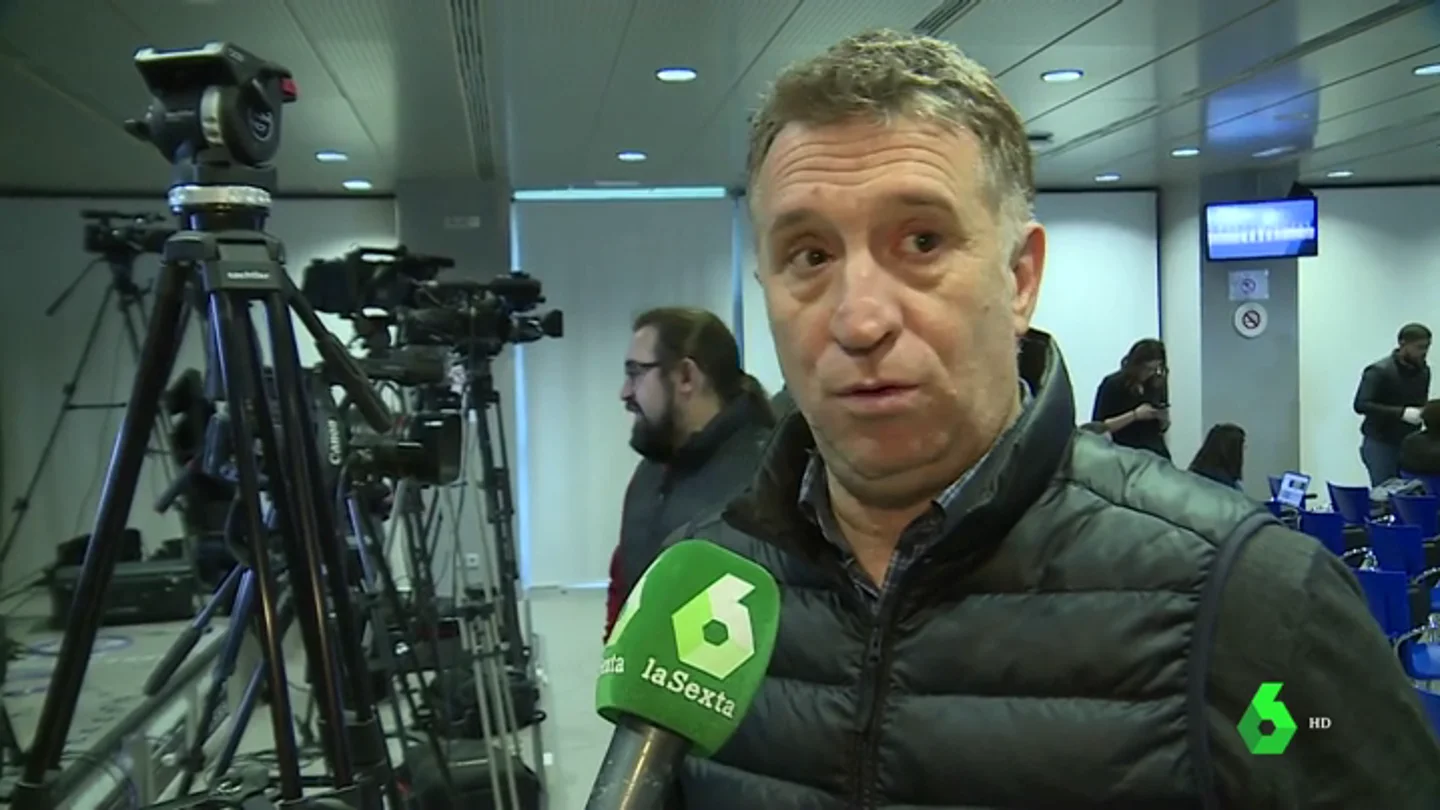 División en la prensa sobre el Clásico: en Barcelona se apuesta por el Barça y en la capital por el Real Madrid División en la prensa sobre el Clásico: en Barcelona se apuesta por el Barça y en la capital por el Real Madrid