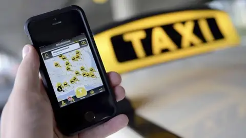 El Govern pretendía regular las apps de reservas como Mytaxi. / EFE_643x397 El Govern pretendía regular las apps de reservas como Mytaxi. / EFE_643x397