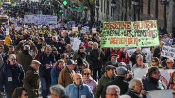 Jubilados protestan en Madrid contra la norma sobre pensiones