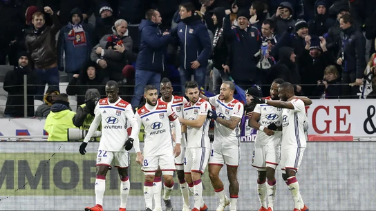 El Olympique de Lyon celebra un gol El Olympique de Lyon celebra un gol