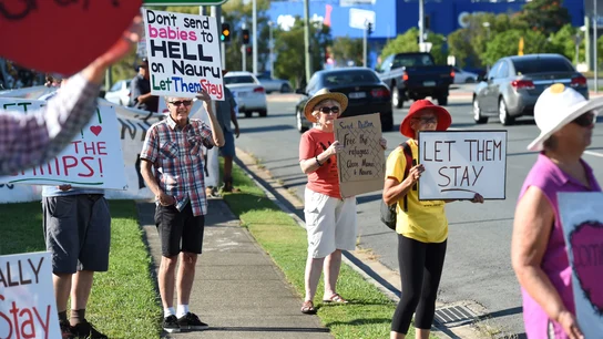 Activistas protestan ante la oficina del ministro australiano de Inmigración, Peter Dutton Activistas protestan ante la oficina del ministro australiano de Inmigración, Peter Dutton