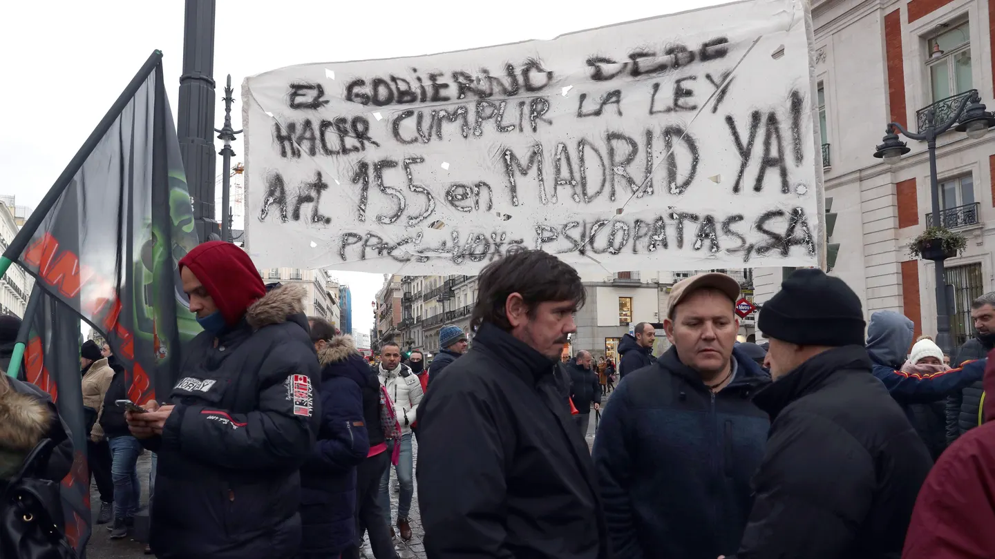 Taxistas se manifiestan en la Puerta del Sol Taxistas se manifiestan en la Puerta del Sol
