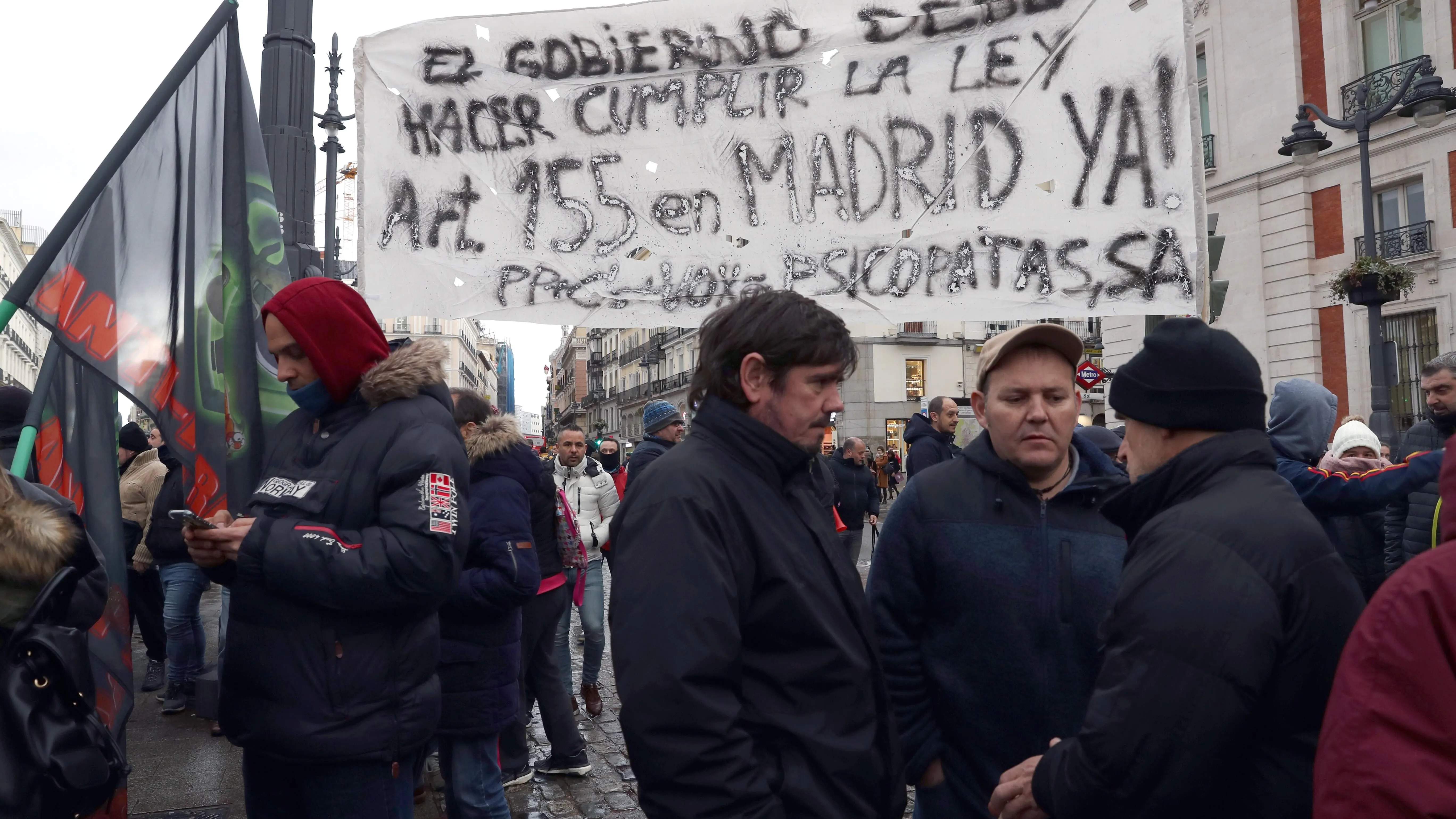 Taxistas se manifiestan en la Puerta del Sol