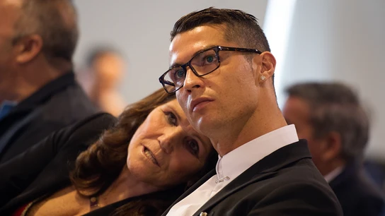 Dolores Aveiro, junto a su hijo, Cristiano Ronaldo Dolores Aveiro, junto a su hijo, Cristiano Ronaldo