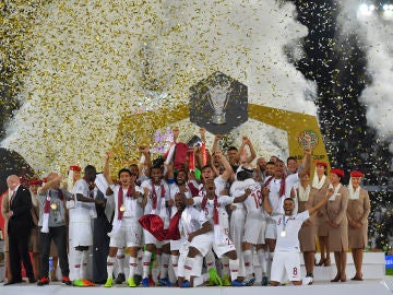 Catar celebrando su victoria en la Copa Asia Catar celebrando su victoria en la Copa Asia