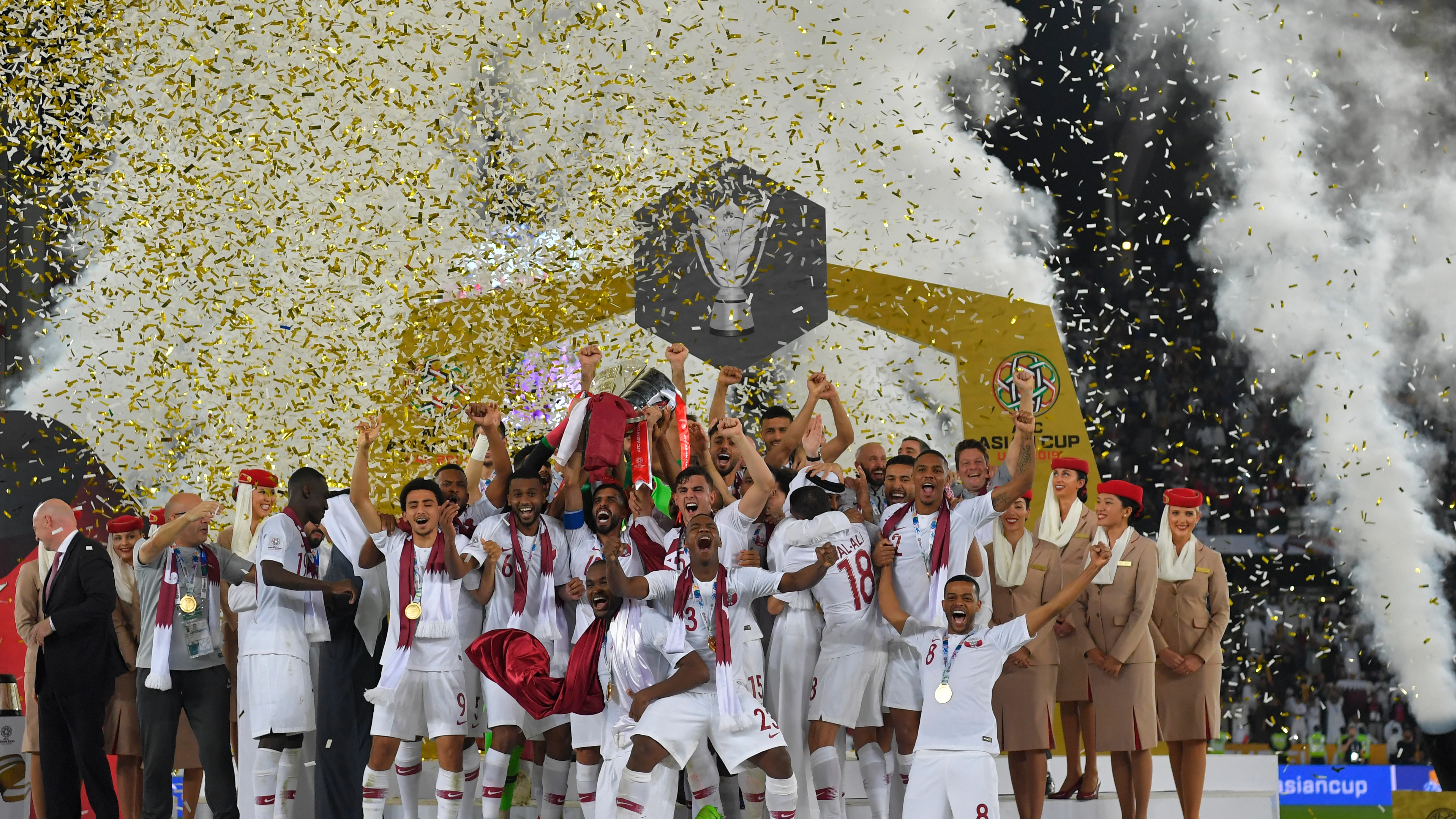 Catar celebrando su victoria en la Copa Asia Catar celebrando su victoria en la Copa Asia