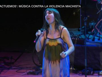Eva Amaral en el concierto contra la violencia machista Eva Amaral en el concierto contra la violencia machista