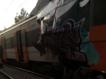 Imagen del choque del choque de trenes en Barcelona Imagen del choque del choque de trenes en Barcelona