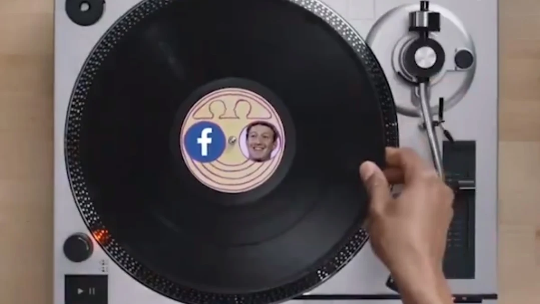 Captura del vídeo dedicado a Zuckerberg y Facebook