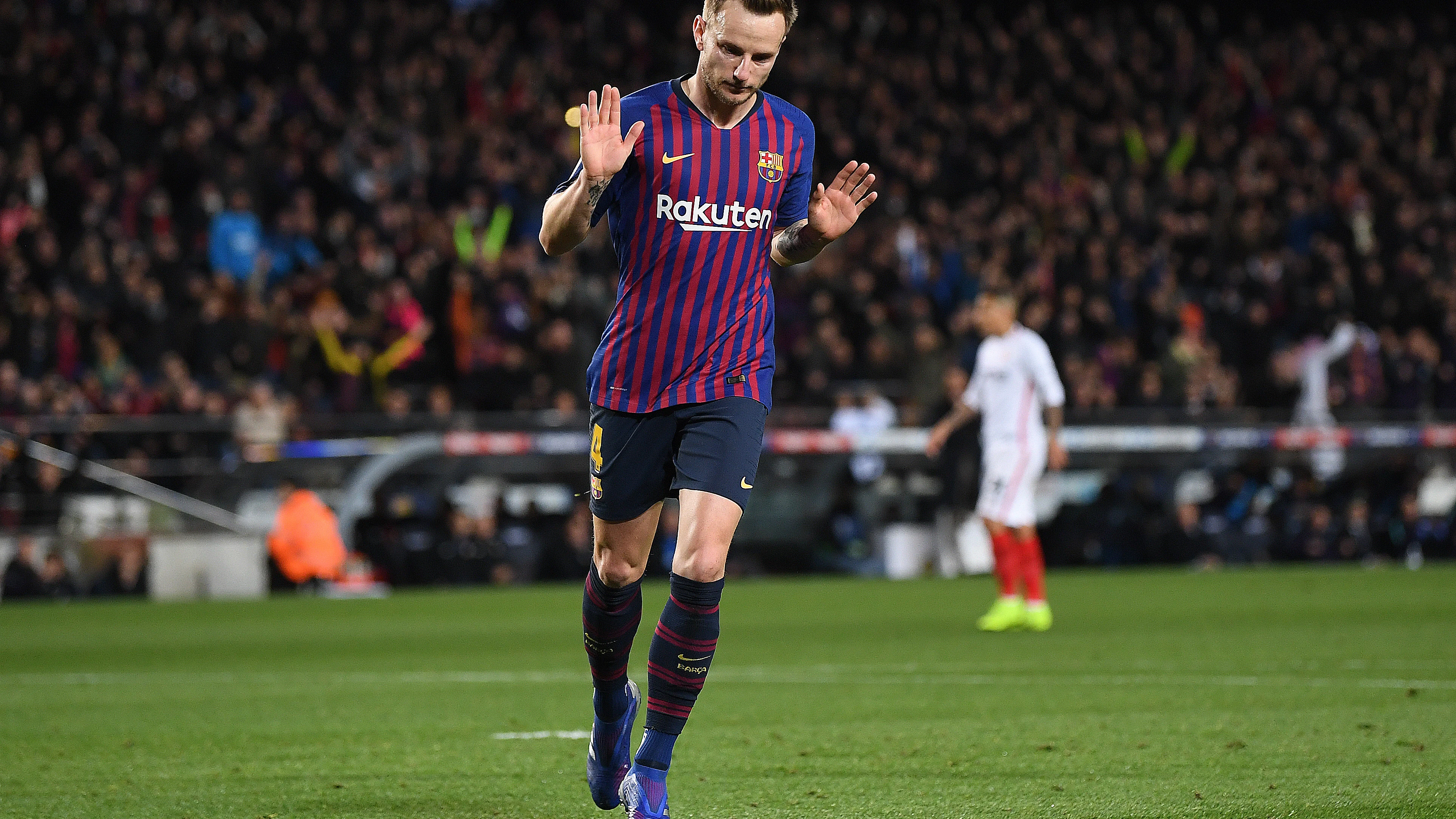 Rakitic, durante un partido con el Barcelona