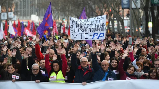 Un momento de la manifestación de los taxistas madrileños por las calles de la capital Un momento de la manifestación de los taxistas madrileños por las calles de la capital