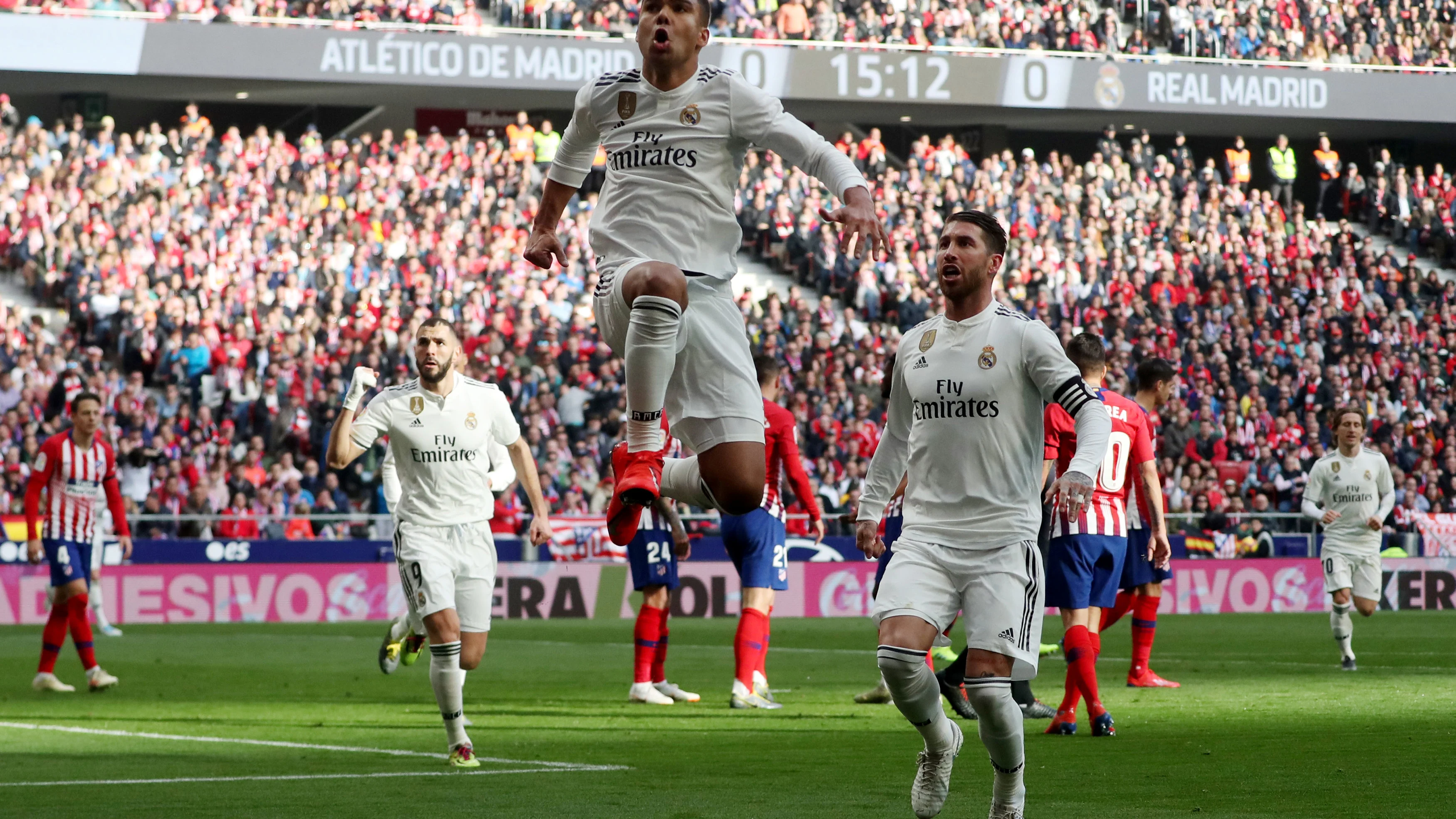 Casemiro celebra su gol contra el Atlético de Madrid