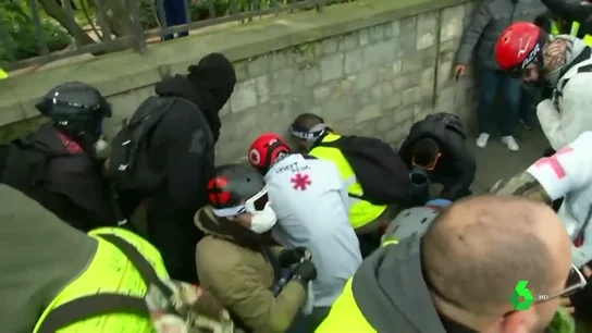 Pierde una mano en la protesta de los chalecos amarillos Pierde una mano en la protesta de los chalecos amarillos