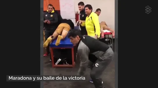 Simplemente Diego: el bailecito de la victoria de Maradona en el vestuario del Dorados Simplemente Diego: el bailecito de la victoria de Maradona en el vestuario del Dorados