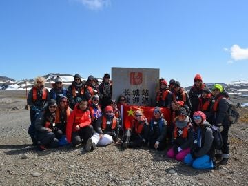 Mujeres de todo el mundo impulsan un "big bang" para motivar a las niñas a interesarse en la ciencia Mujeres de todo el mundo impulsan un "big bang" para motivar a las niñas a interesarse en la ciencia