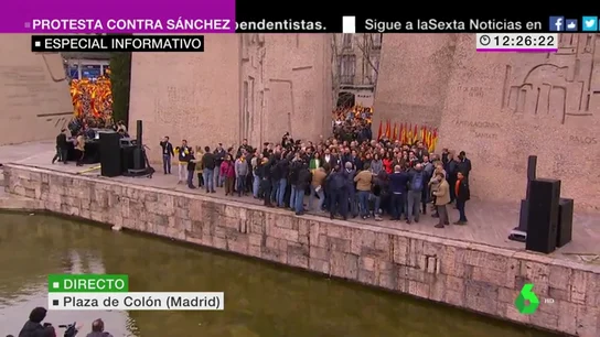 Fotografía política de la concentración contra Pedro Sánchez Fotografía política de la concentración contra Pedro Sánchez