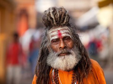 Un Sadhu, en Varanasi, India Un Sadhu, en Varanasi, India